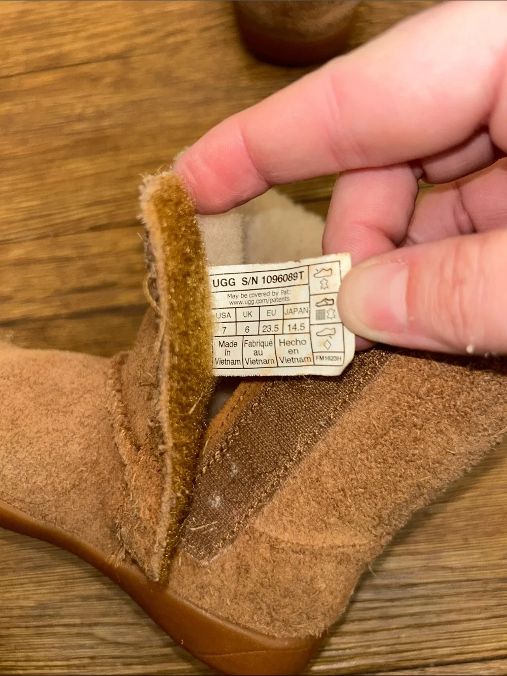 UGG Keelan I| Kids Tan Suede Shearling Boots